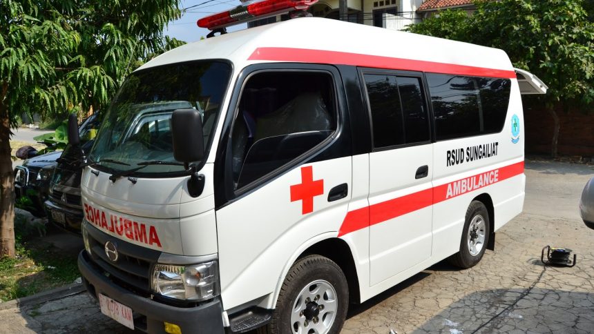 Kelebihan Ambulance 4WD yang Bisa untuk Segala Medan